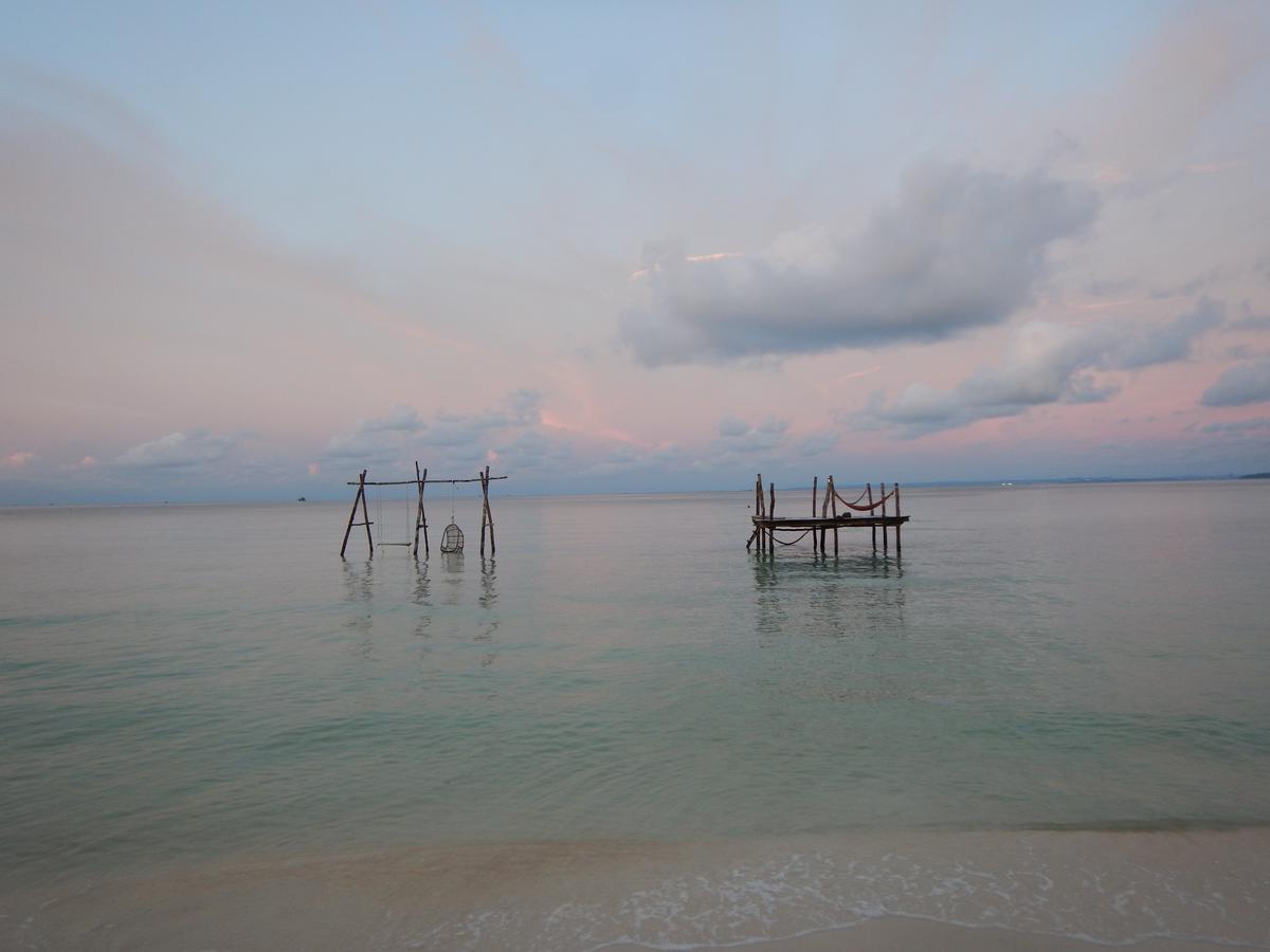 Driftwood Hostel And Bungalows Koh Rong Sanloem Exteriér fotografie