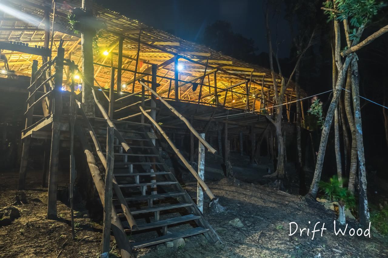 Driftwood Hostel And Bungalows Koh Rong Sanloem Exteriér fotografie